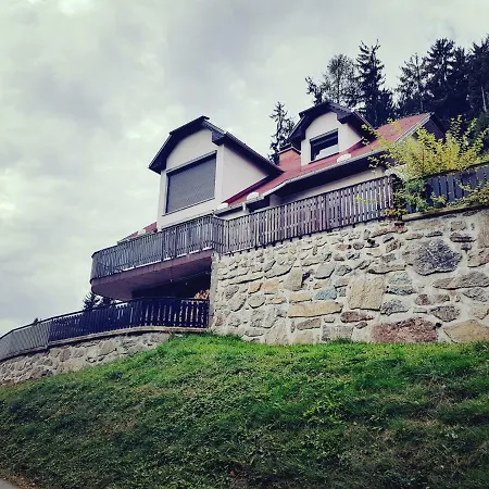 House On The Hill Nyaraló *
